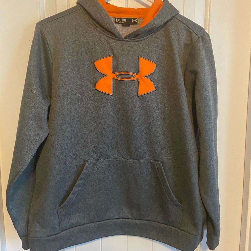 Under Armor Youth XXL hoodie